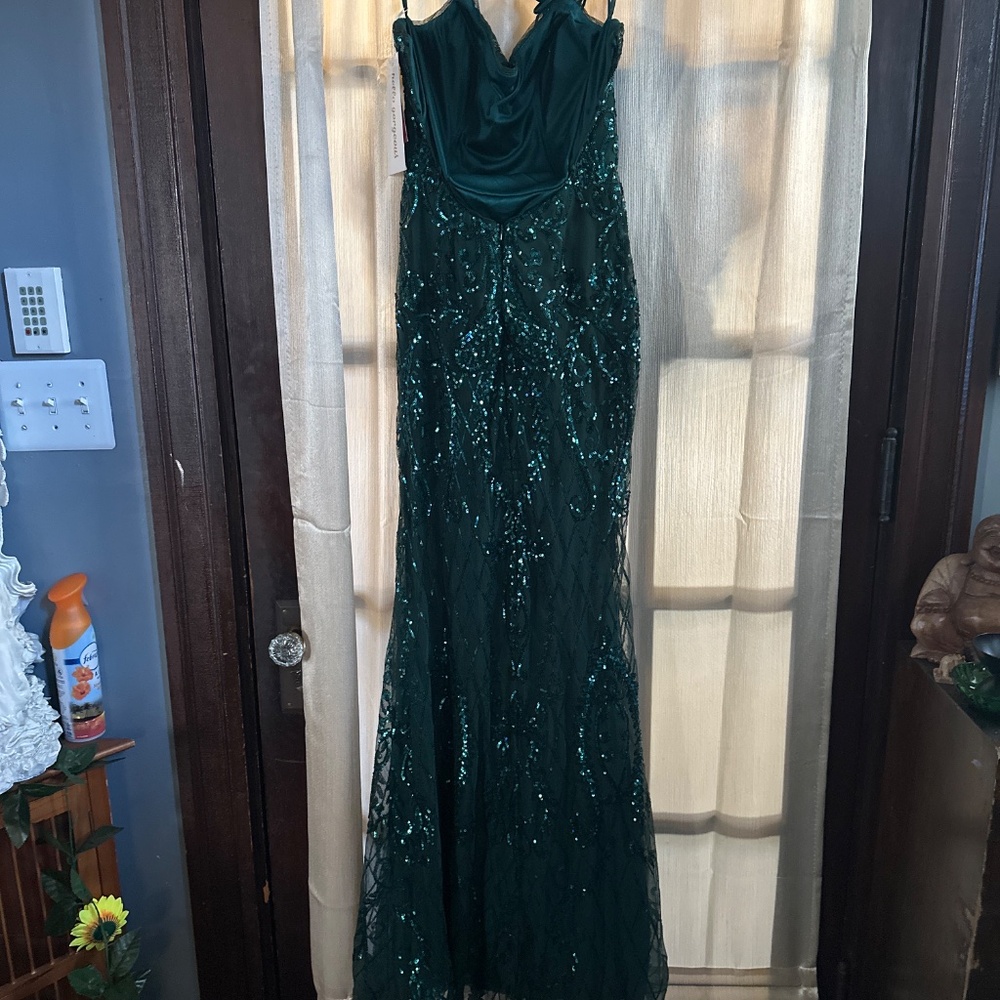 Dress - Picture 2 of 4